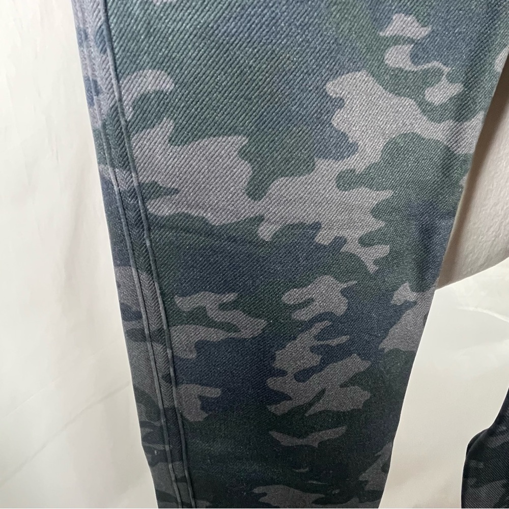 SPANX Look at Me Now‎ Seamless Leggings Green/Gray Camouflage Size XL Slimming - Picture 5 of 7